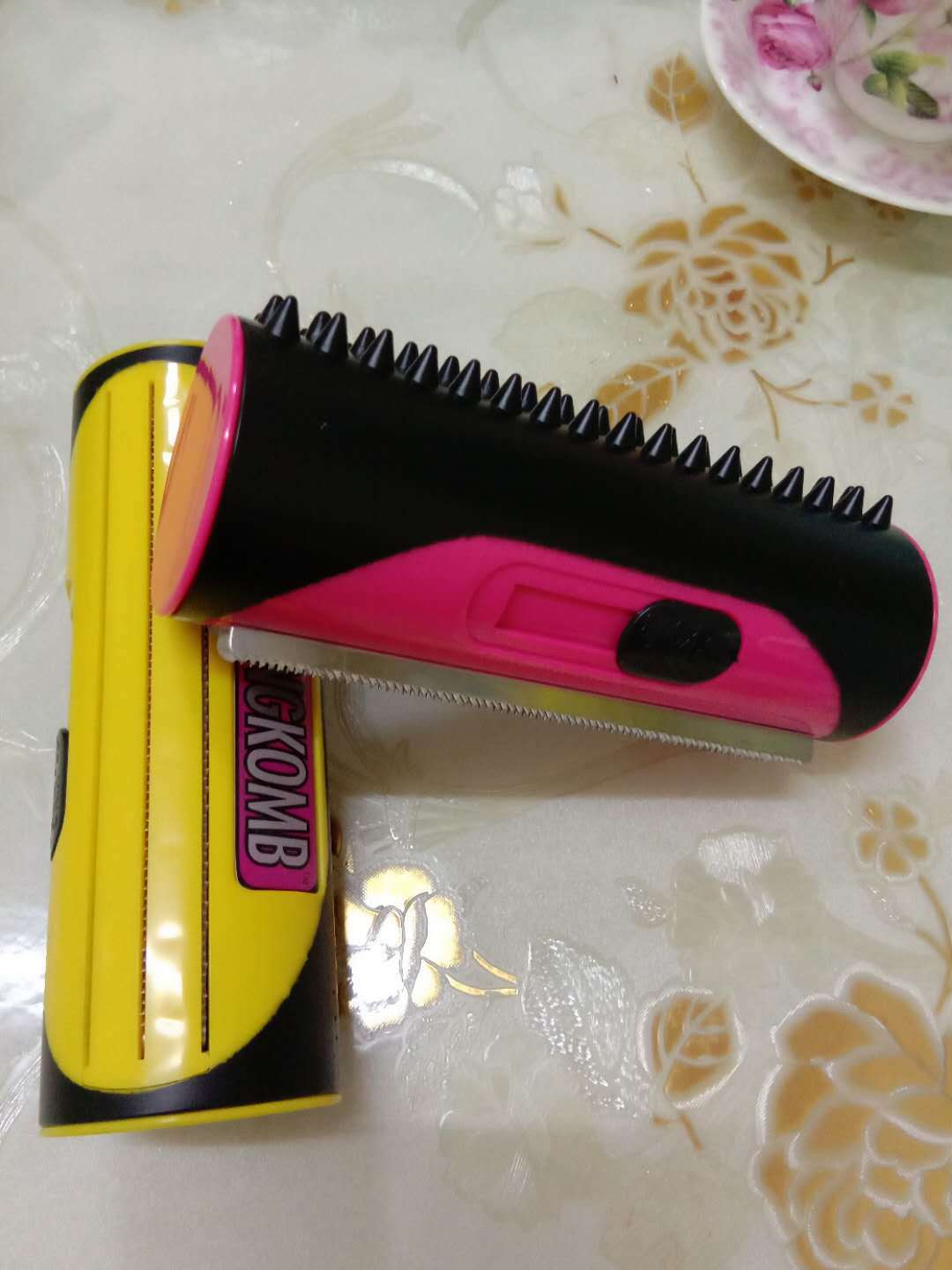 Red and Yellow Pet Comb: Stylish Grooming Essential - My Store